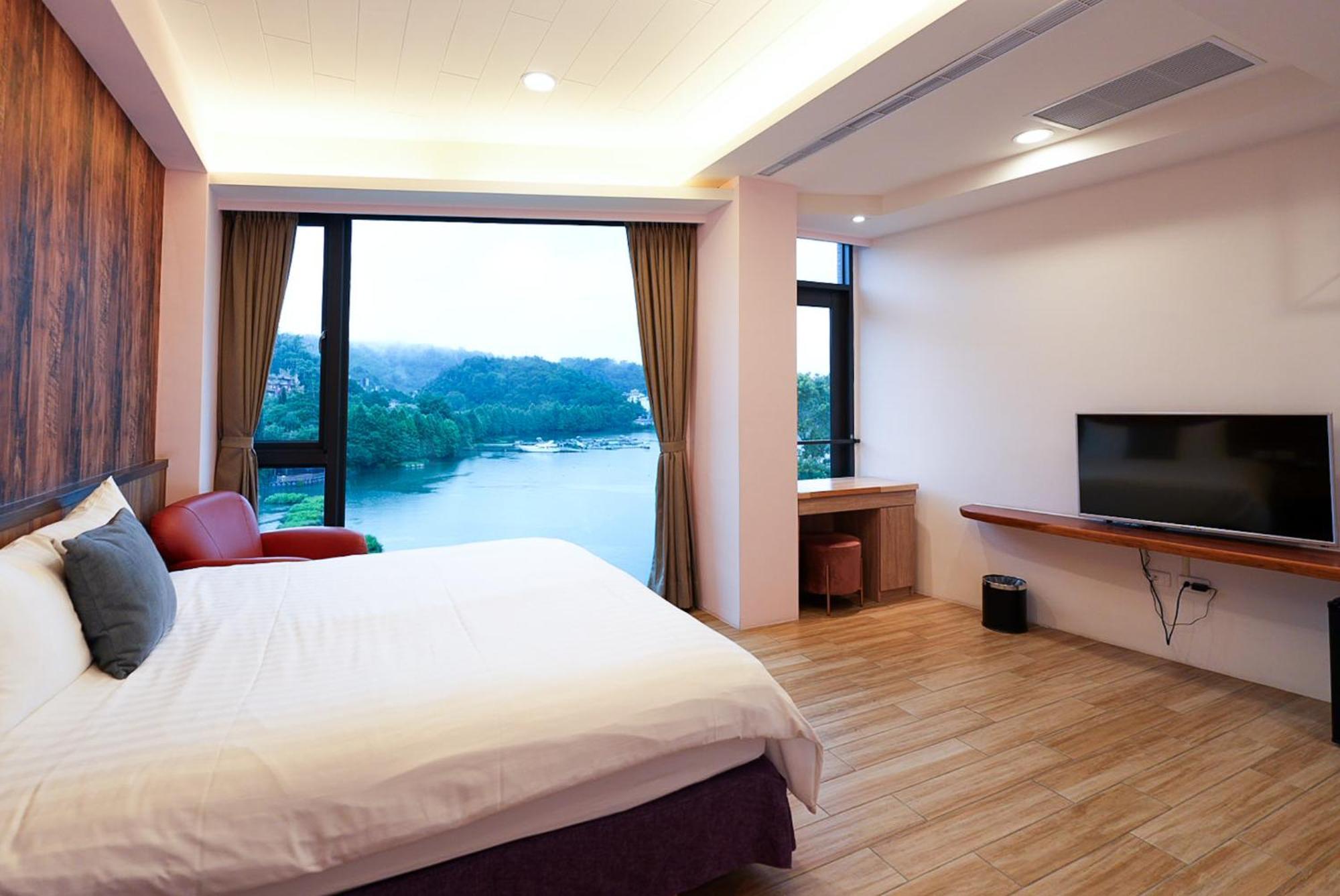 Zhaohong Homestay Yuchi Exterior photo