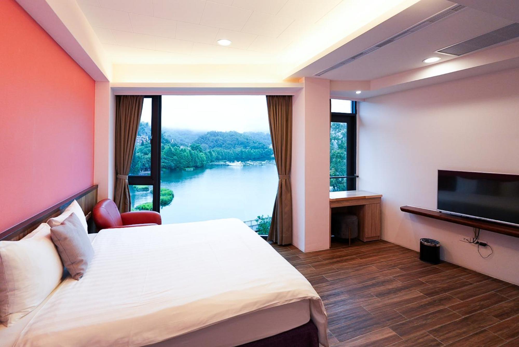 Zhaohong Homestay Yuchi Exterior photo