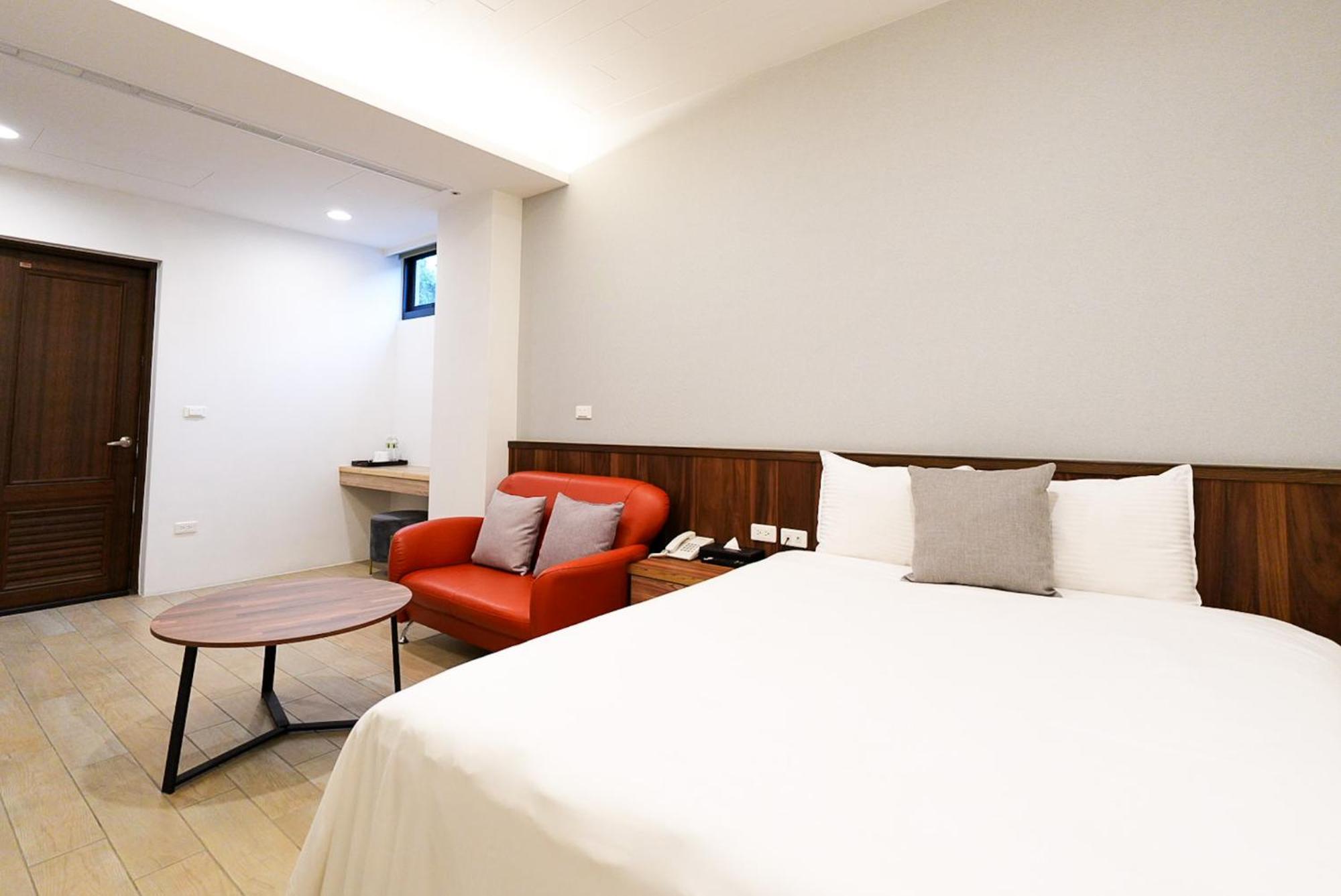 Zhaohong Homestay Yuchi Exterior photo
